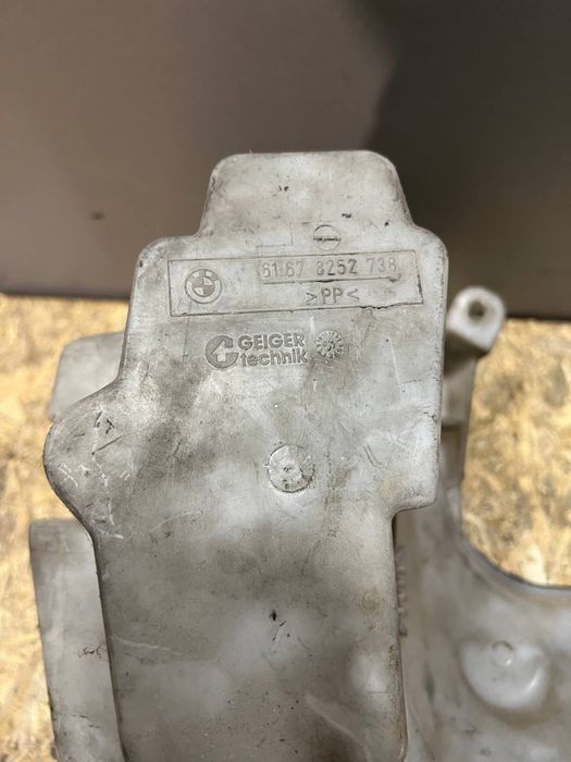 Бачок омивача BMW 3 E46 / X3 E83 — 61668252739