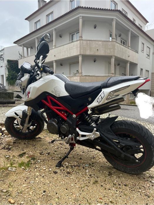 Vendo Benelli TNT 125