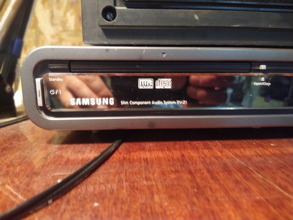 Аккустика Samsung . Музыкальный центр. FM. AUX. CD. 50 Bт.