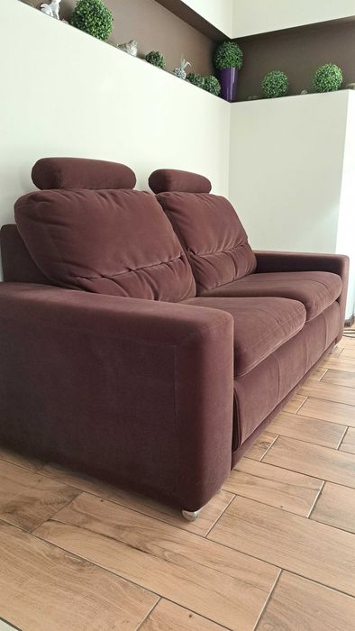 Bardzo wygodna sofa z funkcją spania i pojemnikiem na pościel
