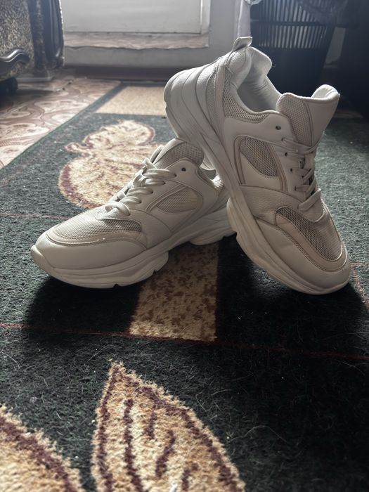 кроссівки на підлітка