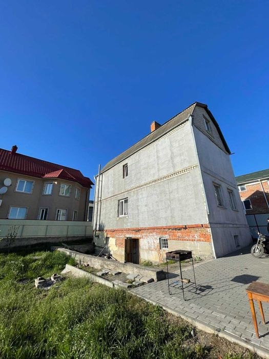 2поверховий будинок 10 хв до центру Ружична БЕЗ КОМІСІЇ