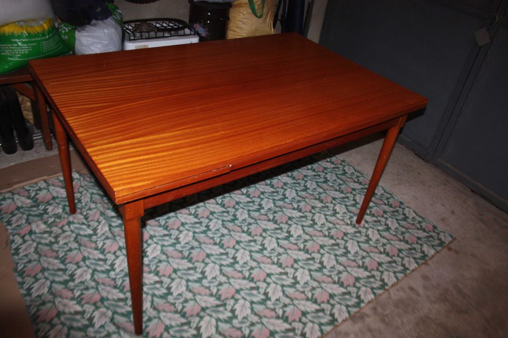 Стол полированный, раскладной. Натуральное дерево. Польша, 1967 г.