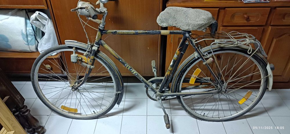 Bicicleta antiga Yé Yé