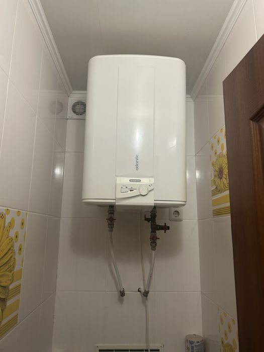 КРЕС Продаж Трикімнатна ЧЕШКА з ремонтом, меблями і технікою на 1 поверсі на зупинці Рзянкіна. Зручна, укомплектована, двостороння не кутова,все нове