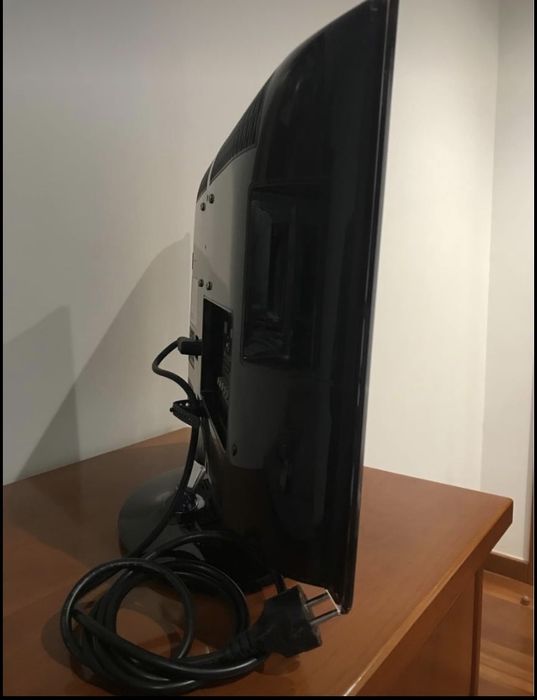 TV Samsung 6 “26”