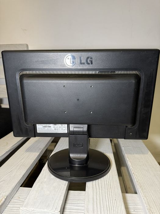 Монитор LG Flatron W1941S-PF 19"