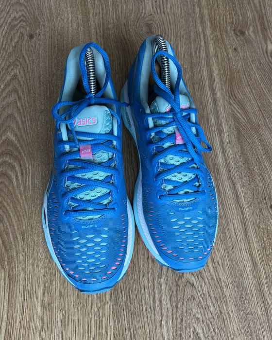 ASICS GEL-Kayano 23