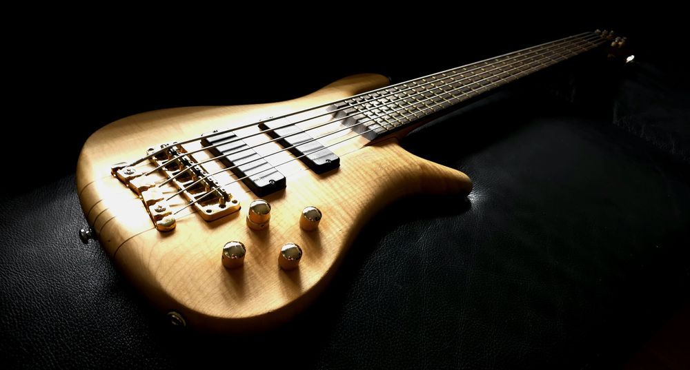 Warwick Streamer Stage 5 strun Bass Broad Neck basowa