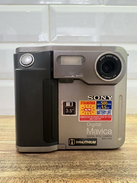 Продам цифровий фотоаппарат Sony MVC-FD5 в гарному стані