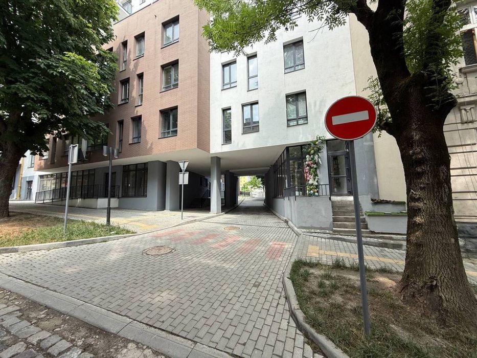 Оренда комерції з ремонтом 85 м2 Велика Британія вул. Шевченка
