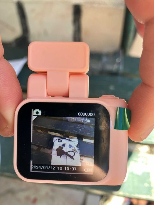 Mini câmera retro nova.