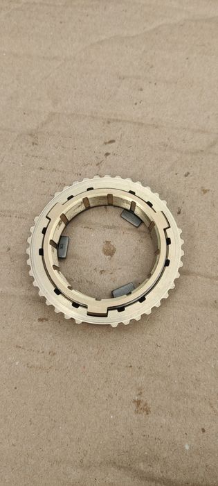 Кольцо синхронизатора 1/2 передача