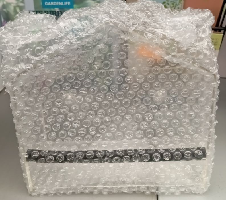 Domek dla ptaków plastikowy
