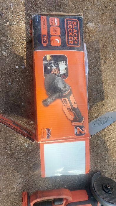 Rebarbadora a bateria Black + Deker