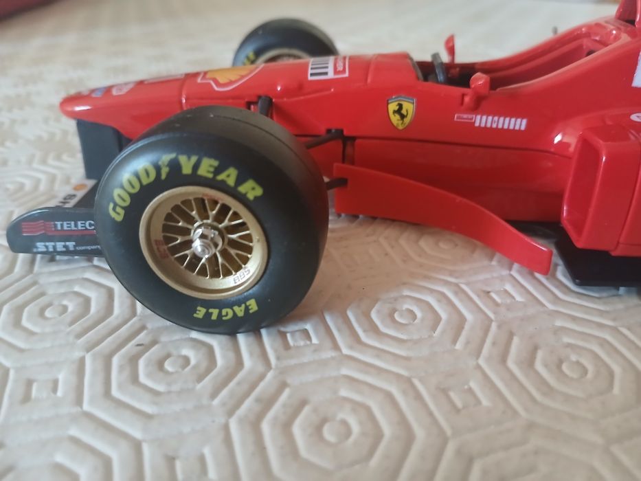 Miniatura F1-Ferrari F310-M.Shumacher