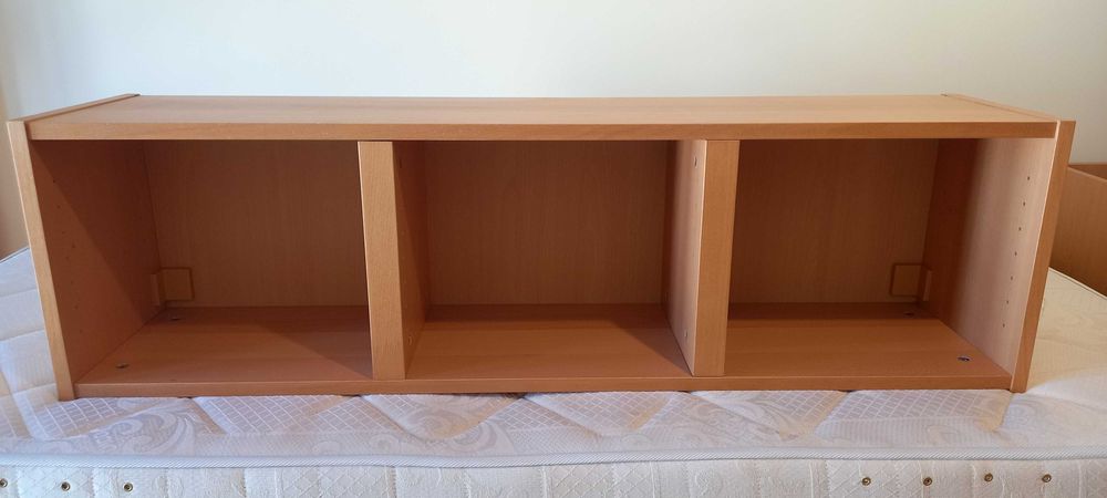 Móveis para quarto de jovem. Como novos!