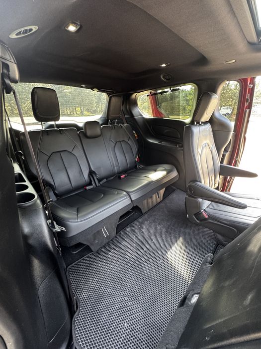 Wynajem minivan bus Chrysler Pacifica 7 osobowy!