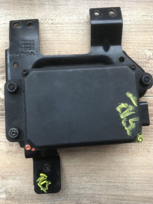 Радар адаптивного круїз-контролю (distronic) Volvo 31400419