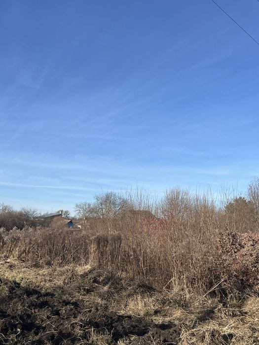 Продаж земельної ділянки в с Суховоля з будівлями