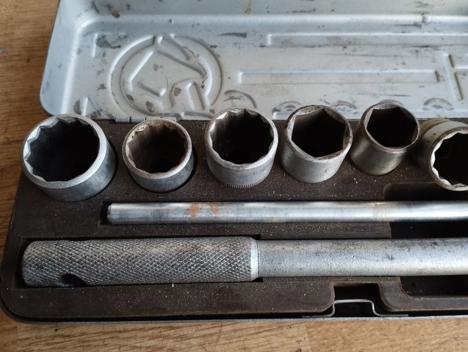 Продається набір торцевих голівок