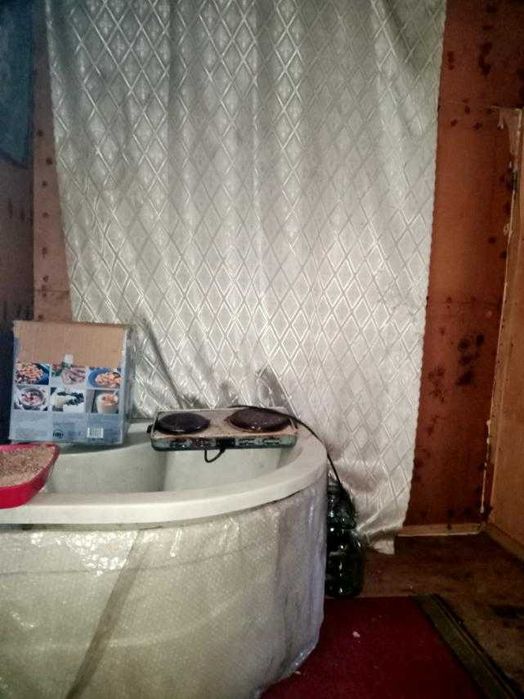 Дача поруч з лісом !