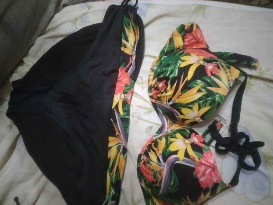 Летние купальники.