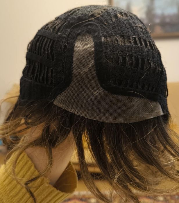 Peruka syntetyczna - kręcone włosy