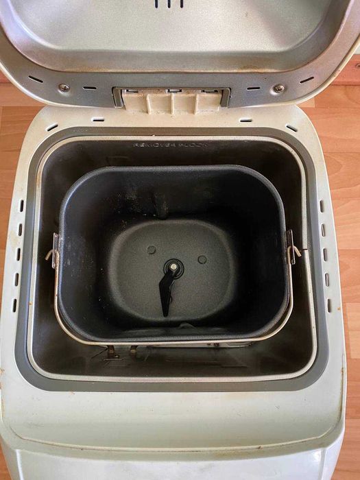 Хлібопічка Mirta BM612 12 режимів б/в