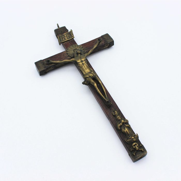 Antiquíssimo Crucifixo em Pau-Santo e Bronze