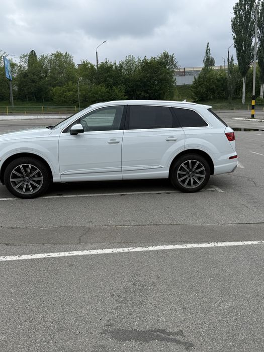 Audi Q7 premium plus
