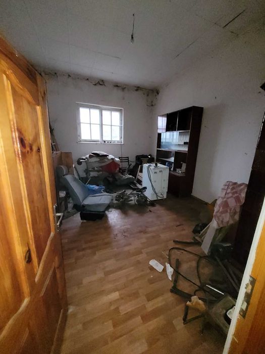 Комплекс нежитлових приміщень, с. Кунин