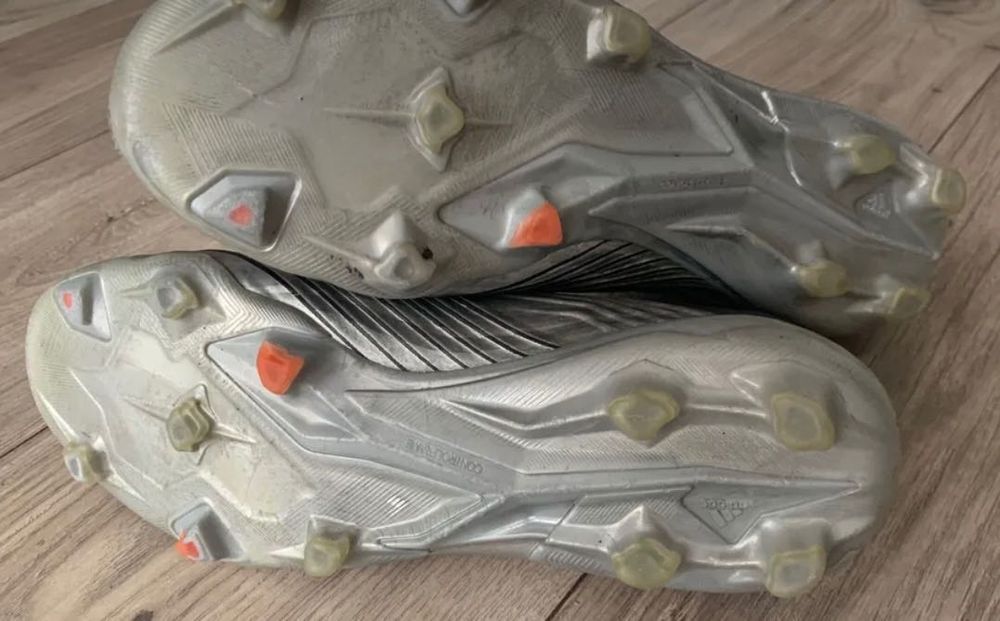 Бутсы, сороконожки Adidas, Nike