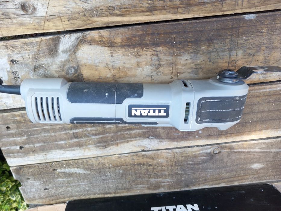 Titan Elektryczne narzędzie wielofunkcyjne 300 W