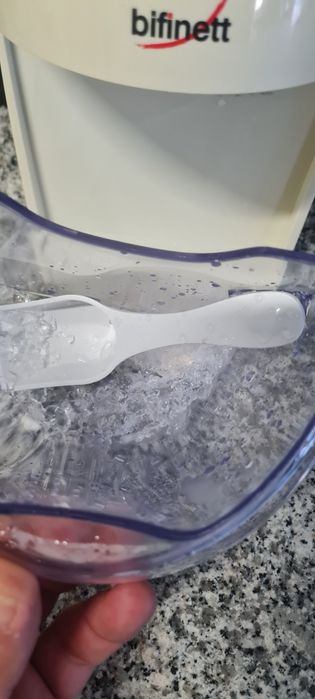 Triturador de gelo automático bom estado