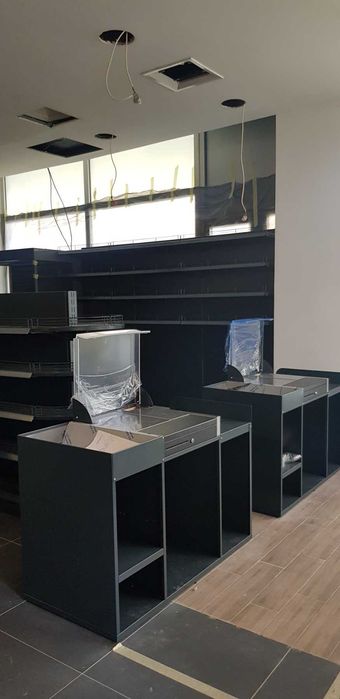 Торгове обладнання в наявності, безкоштовна доставка, полиці, стелажі