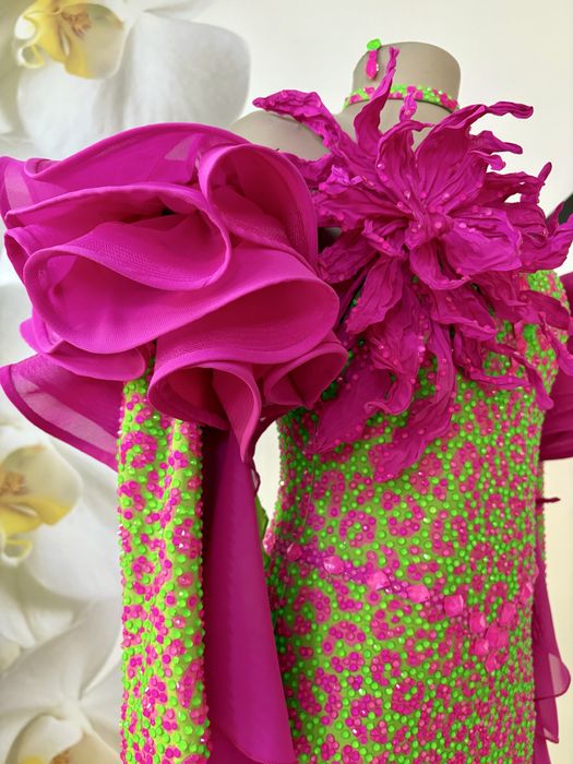 Нова абсолютно сукня стандарт юніори 1-2 , ріст 160-165