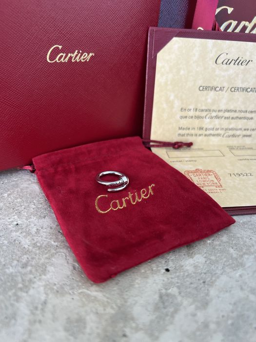 Картье в подарочной упаковке кольцо +браслет в полной упаковке