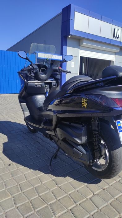 Продам Yamaha magesty 400
