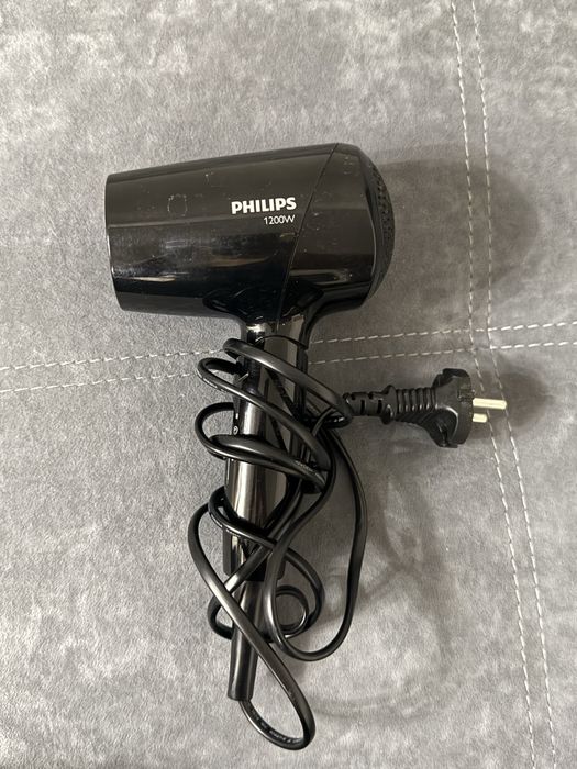 Фен маленький Philips