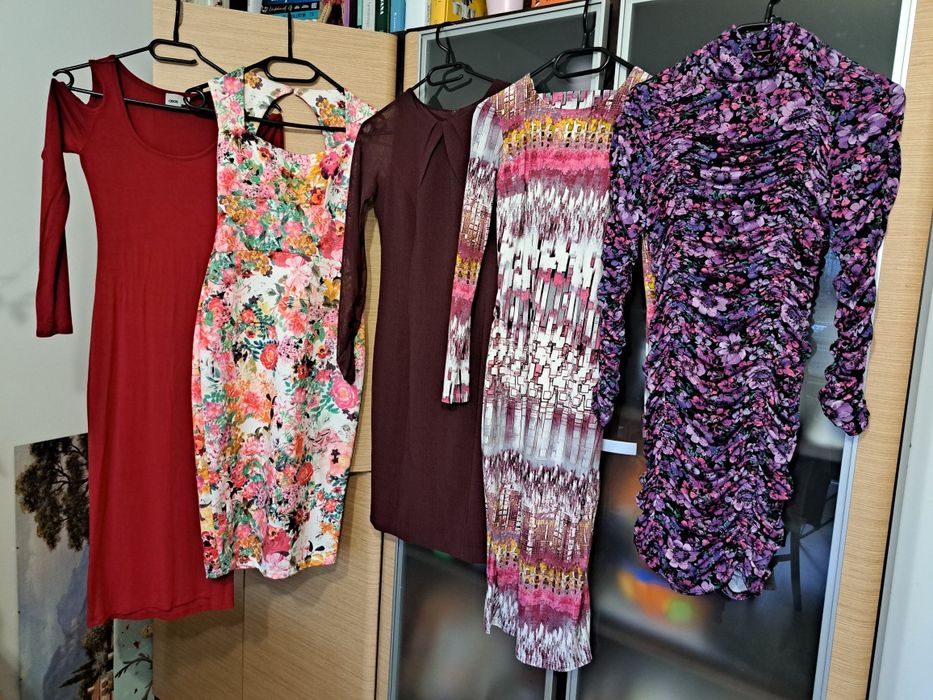 Paka 29 sukienek po 10zł