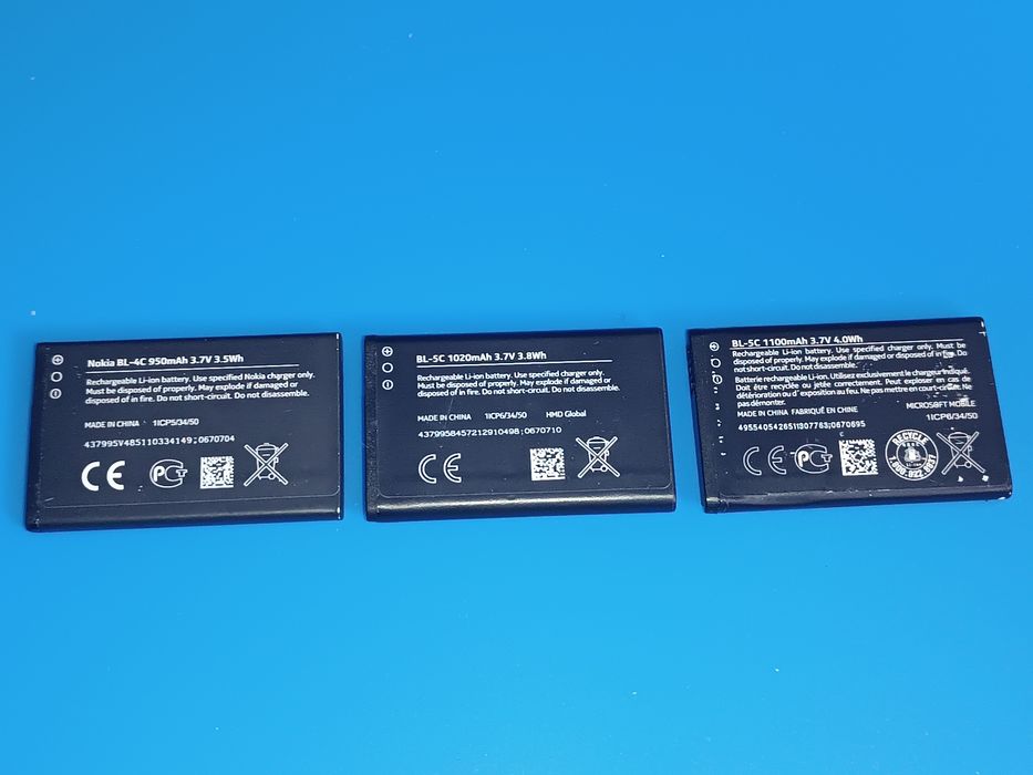 11 baterias e 7 carregadores Nokia originais