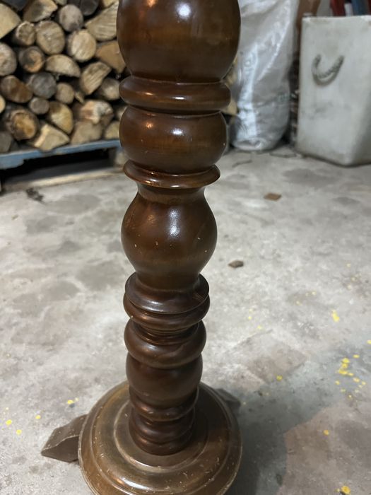 Suporte de vaso em madeira