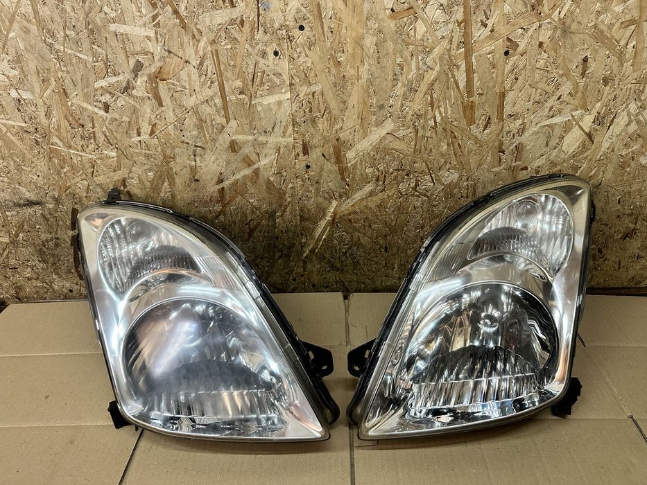 Передні фари Suzuki Swift 4 Сузукі Свіфт 4 2005—2010