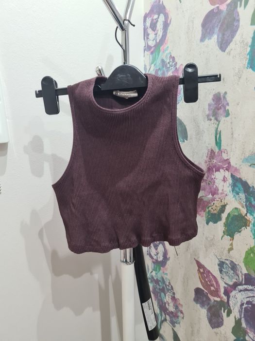 Krotki top About You