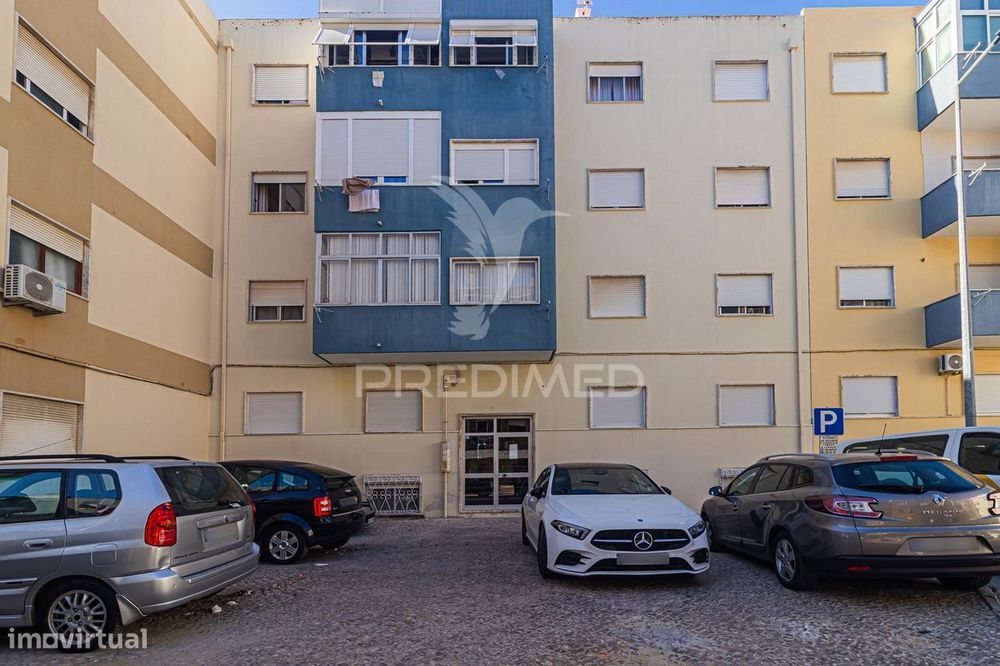 Apartamento T2 Remodelado | Muito Soalheiro | Cruz de Pau | 75 m²