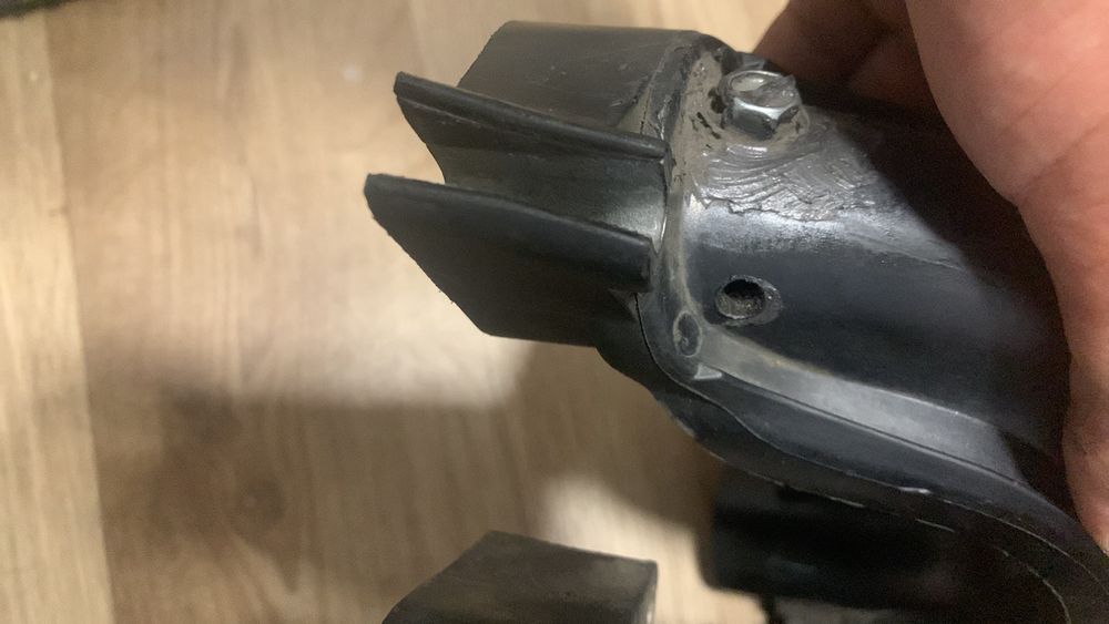 Частина впускного колектора 1.6 bfq