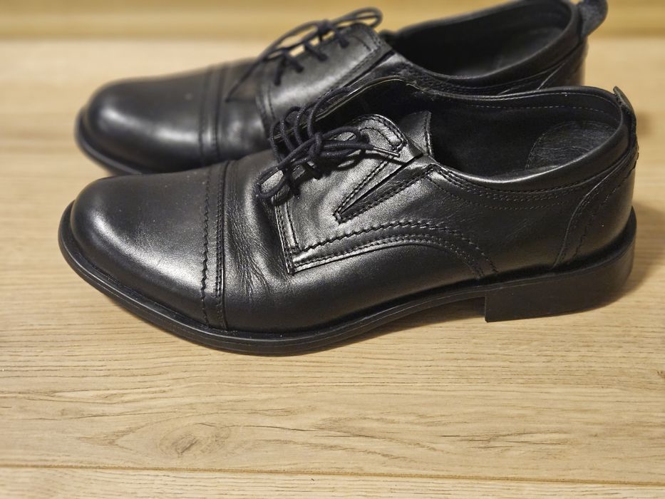 Buty garniturowe czarne WOJAS rozm. 38