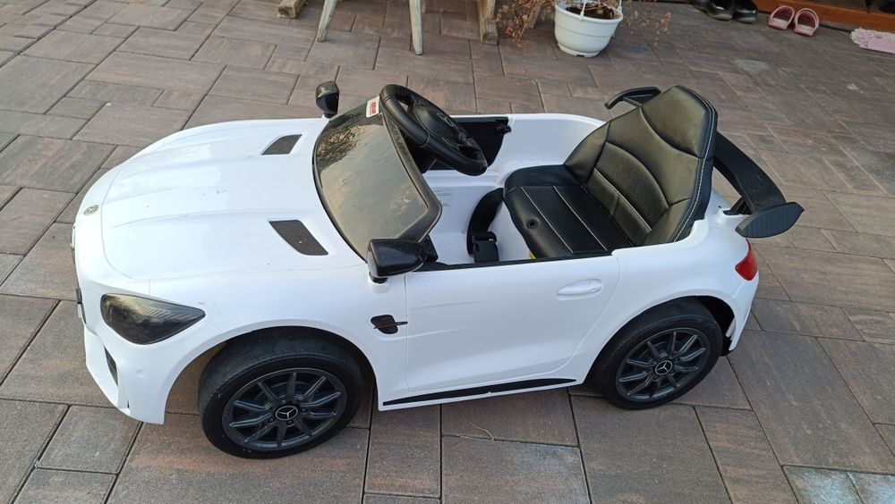 Autko elektryczne Mercedes