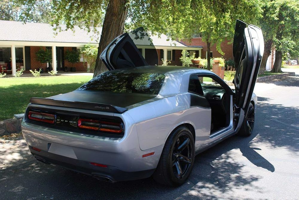 Dodge Challenger      2017